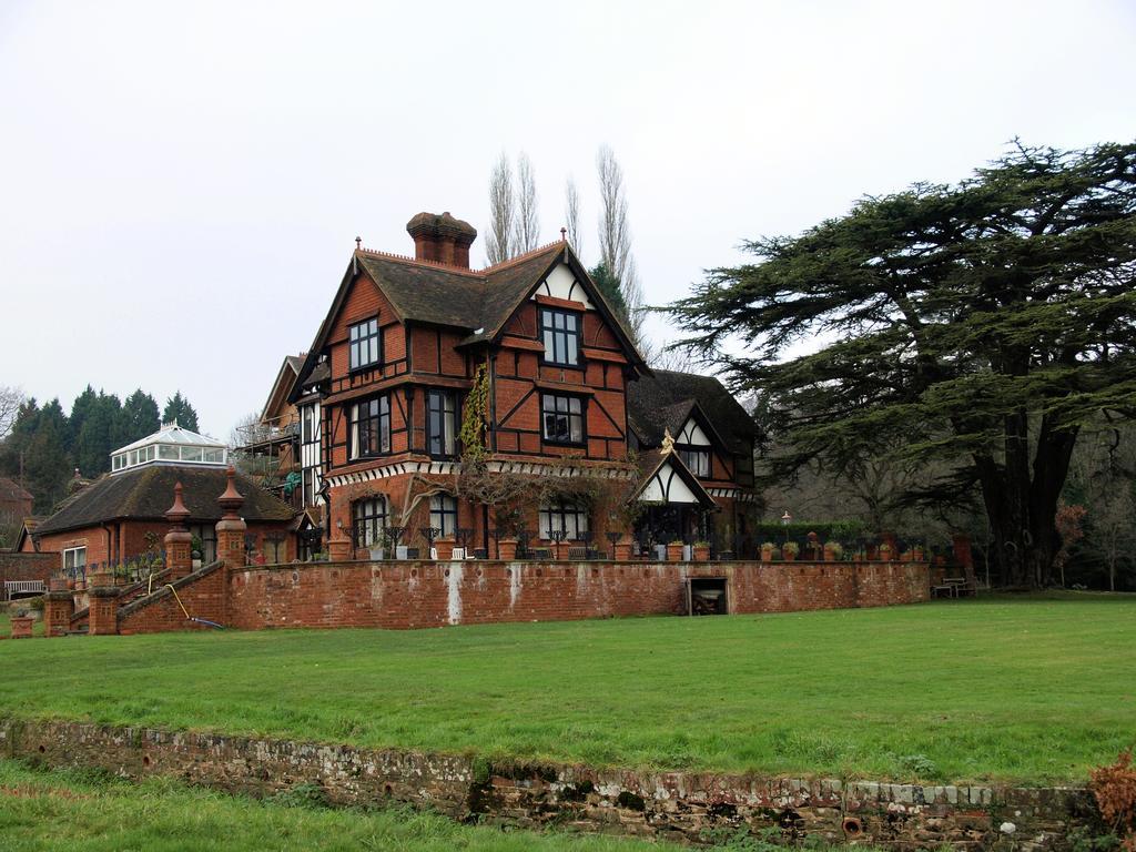 Bed and Breakfast Hambledon House à Godalming Extérieur photo